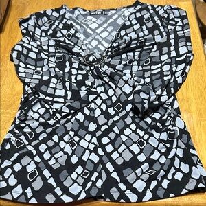 Apt. 9 Black and White Geometric Blouse